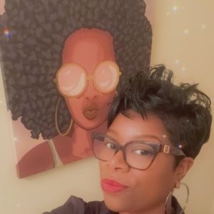 Meet your Posher, Alicia